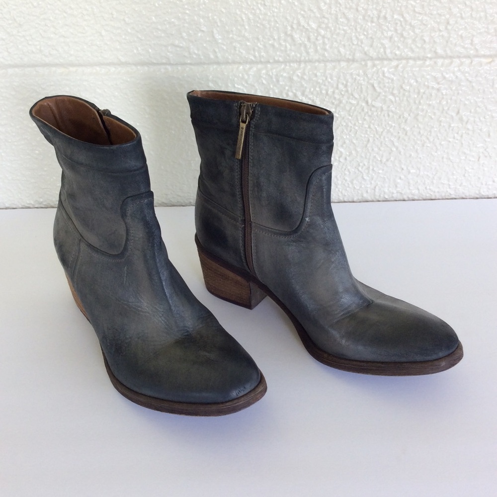 Donald J Pliner Western Couture Collection Boots